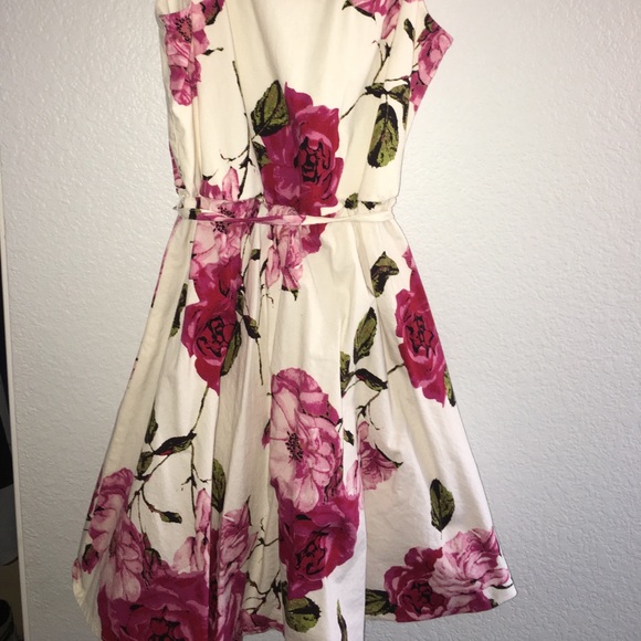 Rose Patterned Dress - Picture 2 of 6